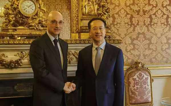 第二轮中法外交部政治磋商在巴黎举行