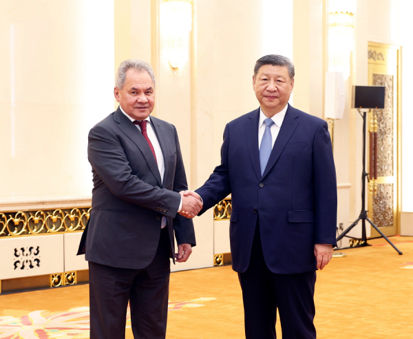 中国国家主席习近平会见俄罗斯联邦安全会议秘书绍伊古