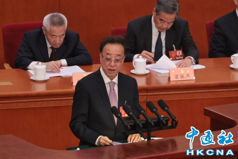 （中国两会）屠海鸣：香港社会对“一国两制”的认知还有差距