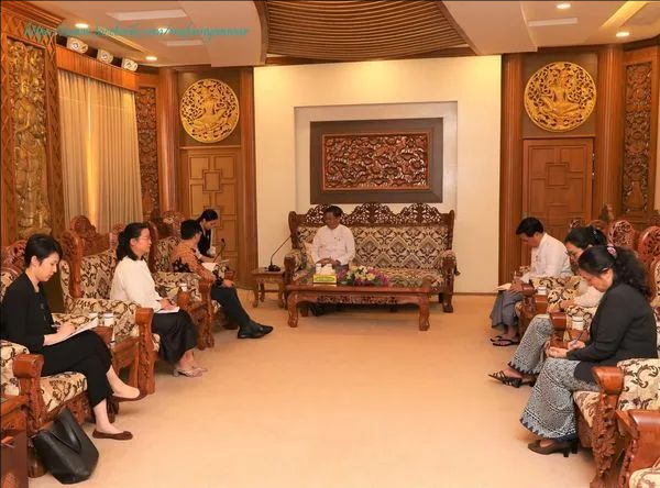 缅甸外交部长与中国外交部亚洲事务特使邓锡军会晤