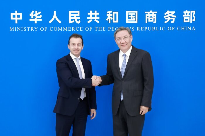 中国商务部部长会见空客集团首席执行官 希望欧洲企业加大对华投资