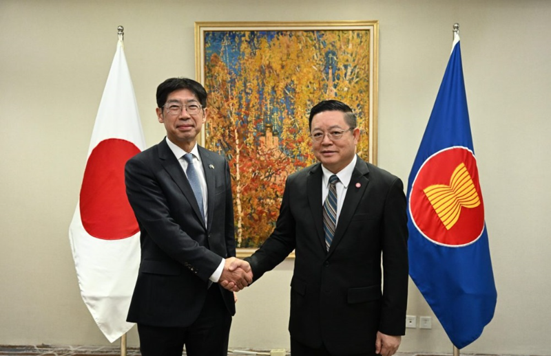 Secretary-General of ASEAN meets with Ambassador of Japan to ASEAN