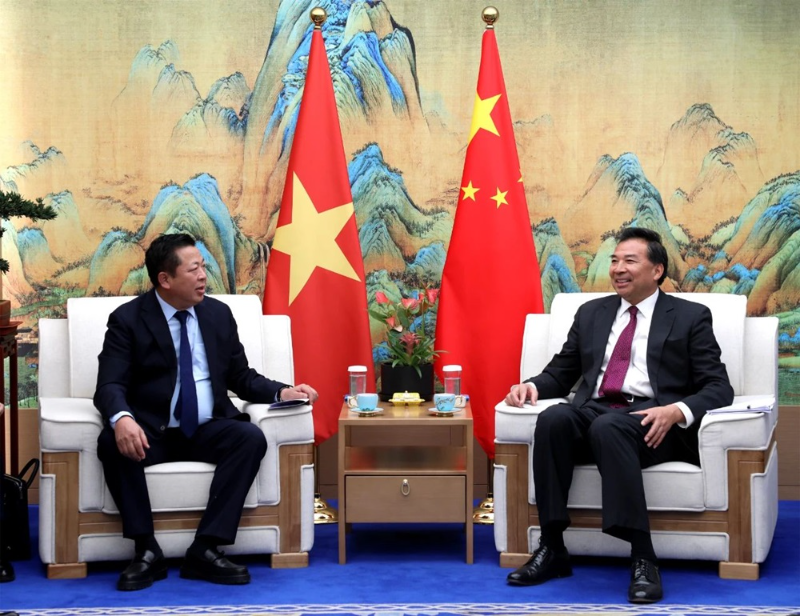 中国国家国际发展合作署署长会见越南建设部部长  就跨境铁路项目交换意见