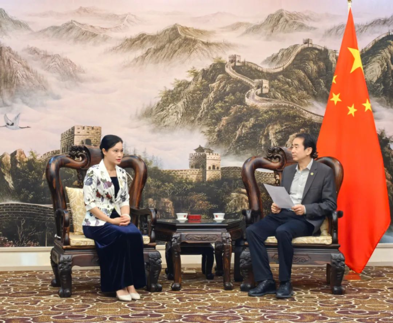 中国—东盟博览会秘书处秘书长韦朝晖拜会中国驻越南大使何炜