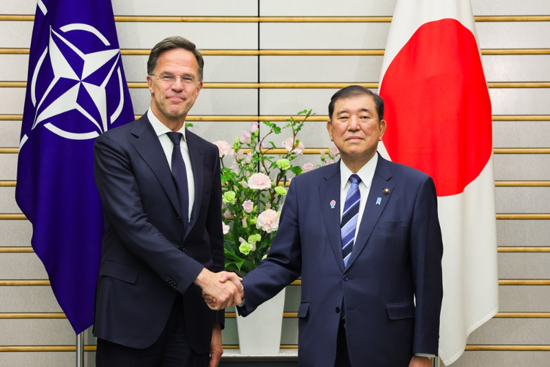 日本与北约在南海、台海等问题发表涉华消极言论 中方对日本伙同北约干涉中国内政强烈不满