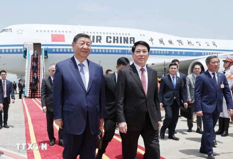 中共中央总书记、中国国家主席习近平抵达越南河内机场发表书面讲话 （全文）