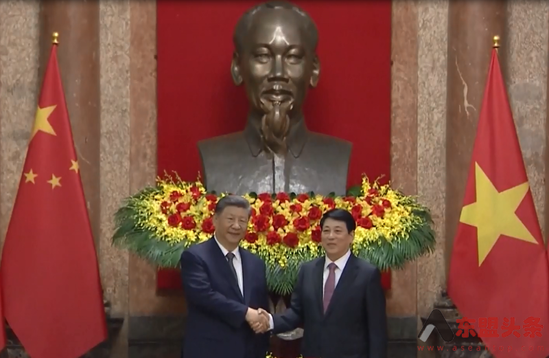中共中央总书记、中国国家主席习近平在河内会见越南国家主席梁强