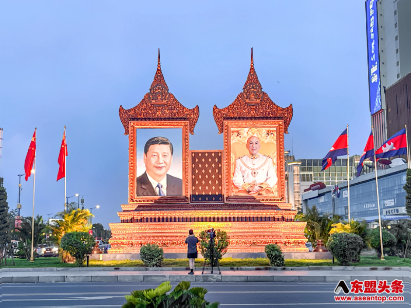 中国国家主席习近平抵达金边对柬埔寨进行国事访问