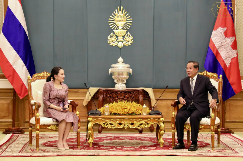 柬埔寨参议院主席洪森会见泰国总理佩通坦 提议两国关系提升为“全方位战略伙伴关系”
