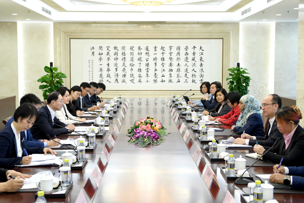 中国外交部副部长孙卫东会见中国—东盟联合合作委员会代表团