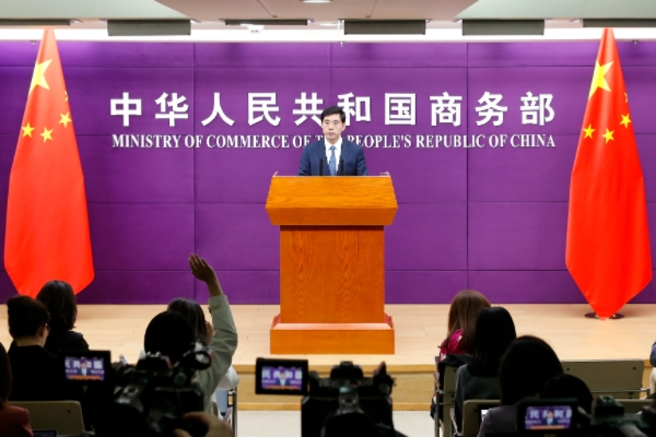 中国商务部再次回应中美经贸高层会谈：美方要拿出诚意、拿出行动
