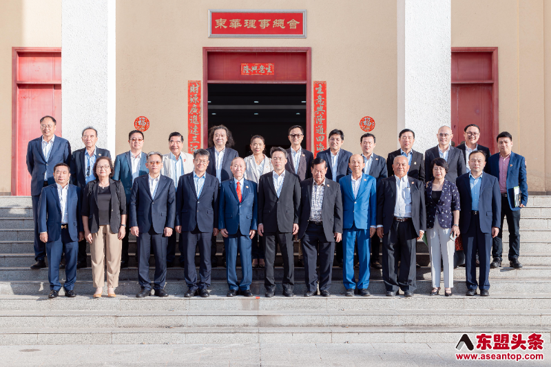 中国侨联副主席连小敏率团到访柬华理事总会 与柬埔寨侨领、中资企业代表进行座谈