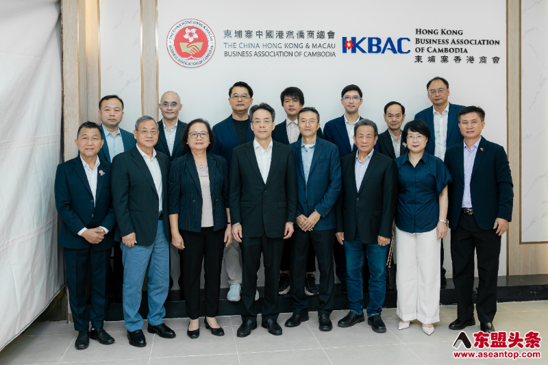 中国侨联副主席连小敏一行访问柬埔寨中国港澳侨商总会 共叙侨情谋发展