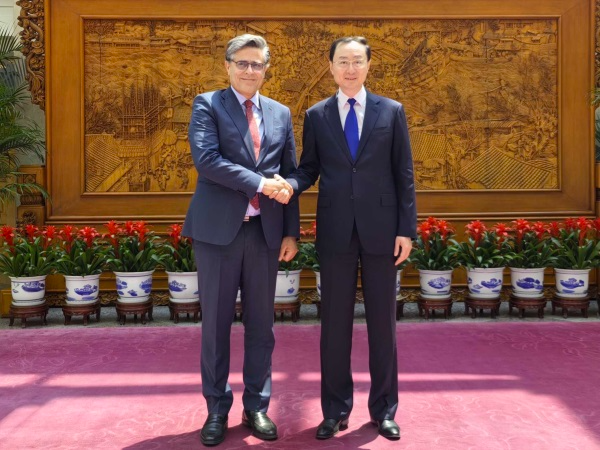 中国外交部副部长会见巴基斯坦驻华大使  中方欢迎并支持巴印两国实现全面持久停火