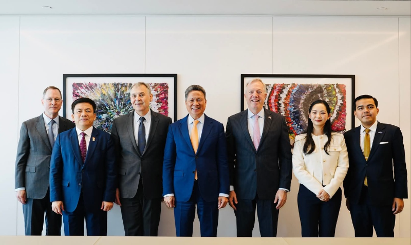 柬埔寨副首相率团与美国—东盟商务理事会主席进行工作会谈  推动美资进入柬埔寨