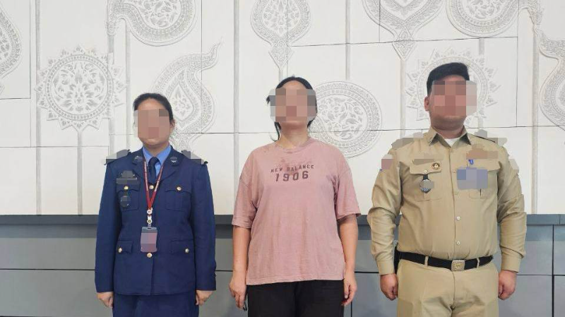 柬埔寨警方再向中国警方移交一名逃犯