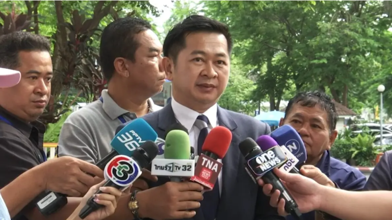泰国前总理他信是否利用特权逃避服刑案进入关键审理阶段 14名证人将出庭作证