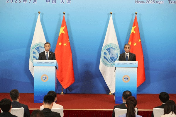 中国外长王毅：上合组织天津峰会将于8月31日至9月1日举办