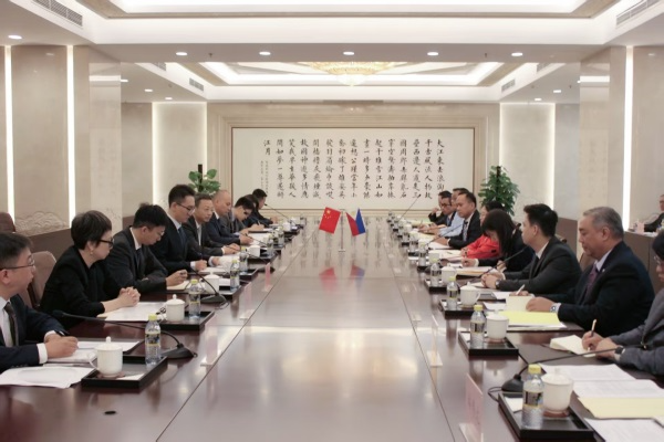 中菲举行第九轮领事磋商 中方敦促菲方为双方人文交流、经贸合作等创造良好环境