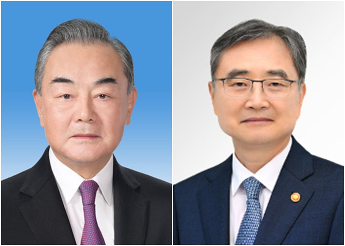 中国外长王毅同韩国外长赵显通电话 希望韩方对华政策避免摇摆
