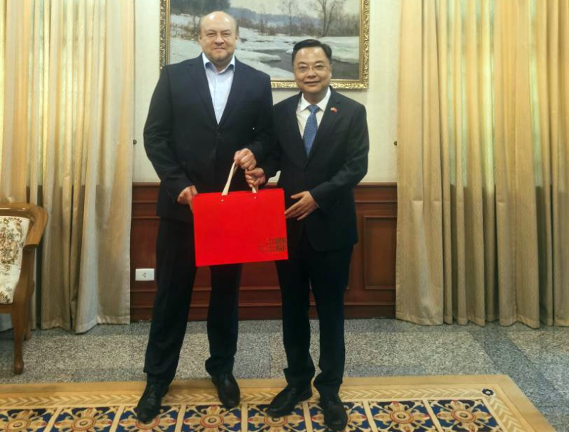新任中国驻泰国大使张建卫到任拜会驻泰国外交使团团长、俄罗斯驻泰大使陶米恒