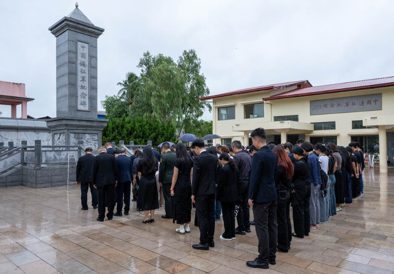 中国驻缅甸使馆举行中国远征军阵亡将士祭扫活动