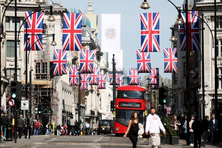 英国新任商贸大臣访华表态：中国值得交往