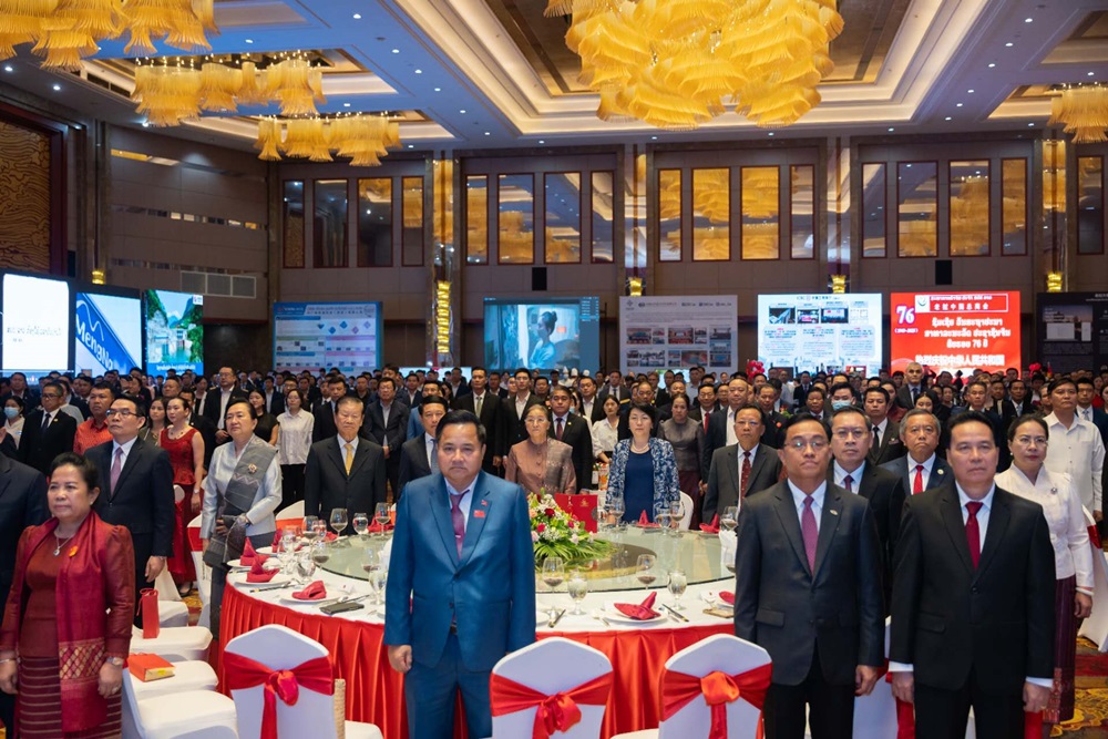 中国驻老挝使馆举行招待会隆重庆祝国庆76周年
