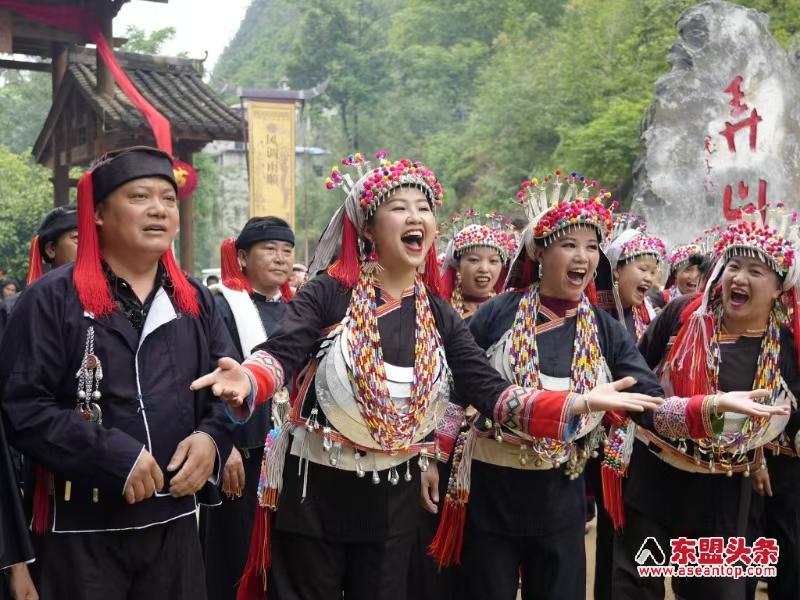 广西巴马：民俗文化教育绽新光​