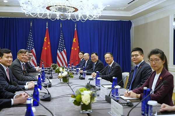 中国副外长会见美副国务卿 双方同意保持沟通对话 管控分歧