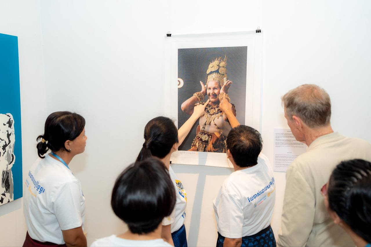 柬埔寨首相夫人碧占莫妮主持“仙女奶奶”影像展开幕式 弘扬高棉女性力量与文化传承
