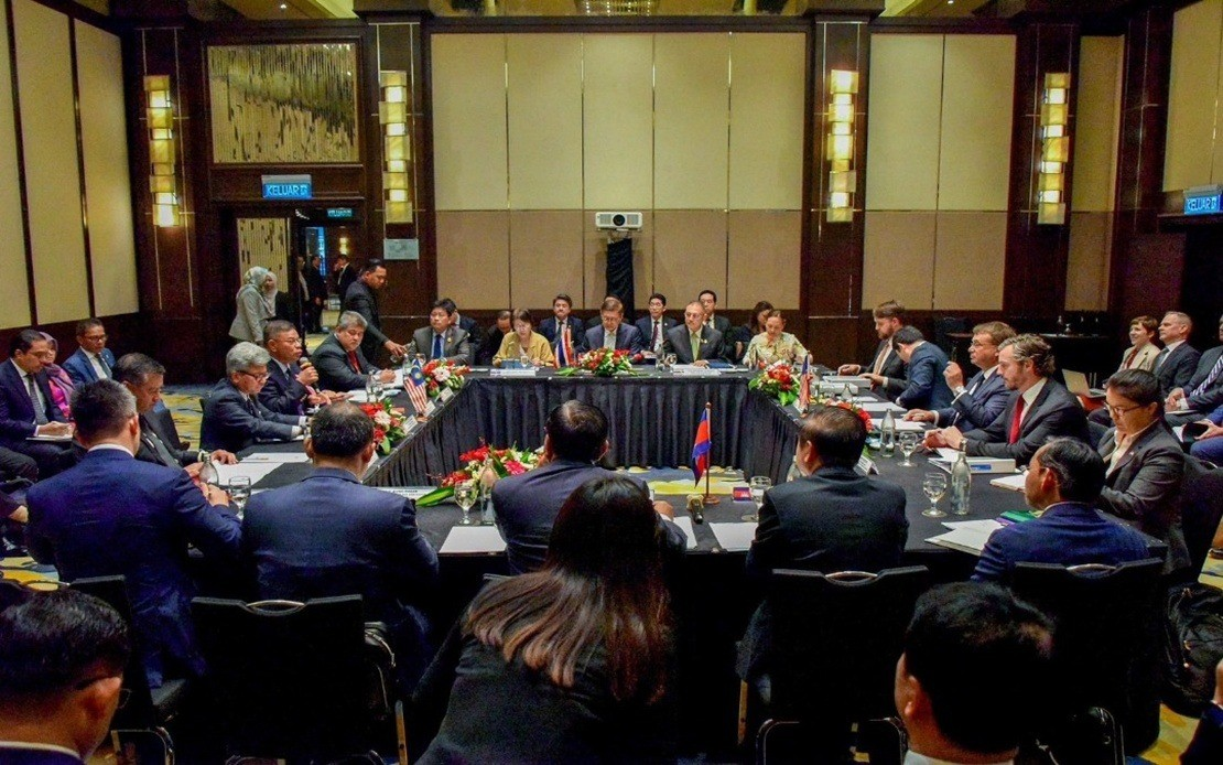 泰柬外长在马来西亚会晤 共商缓解泰柬外边境紧张局势