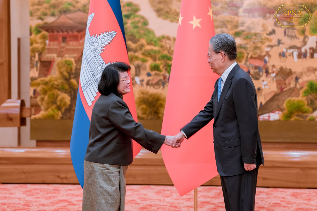 柬埔寨国会主席昆索达莉会见中国全国人大常委会委员长赵乐际