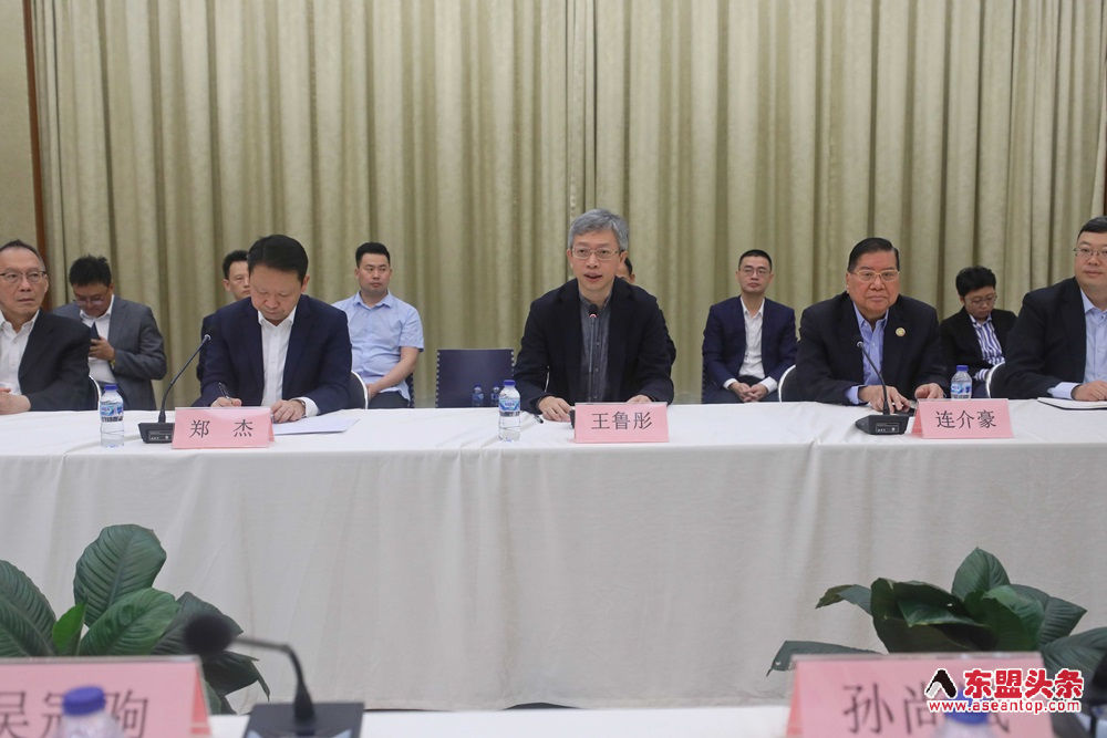 中国驻印尼使馆举办纪念台湾光复80周年暨设立“台湾光复纪念日”座谈会