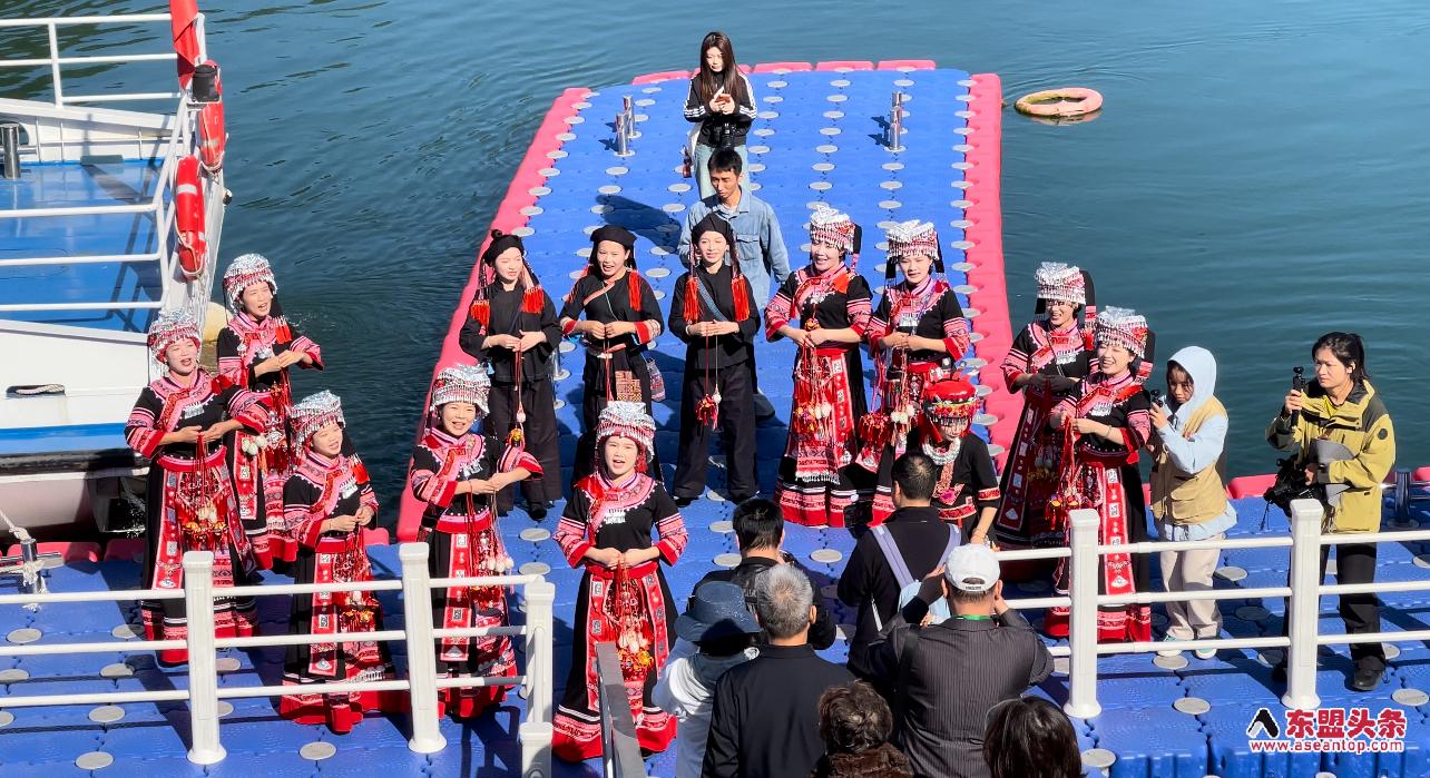 "Hollow Village" in Hometown of World Yao Culture Transforms into Check-in Trendy Spot