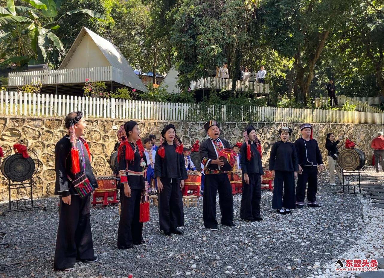 Heavenly Echoes Across the Valleys: Gongnui Yao Ballad Inheritors in Dahua, Guangxi, Hope to Bring Their Songs to the World
