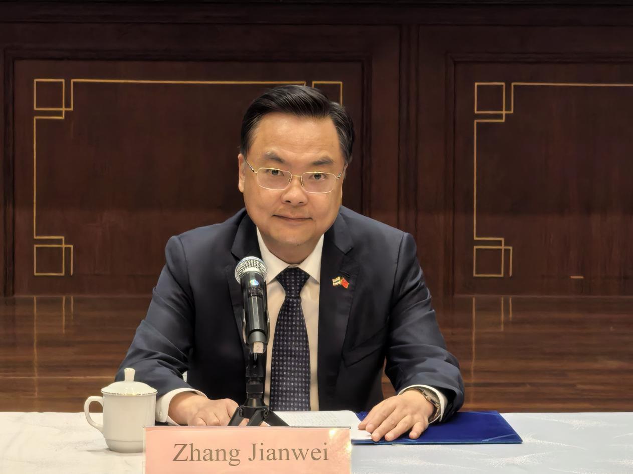 中国驻泰国大使张建卫：泰国国王访华圆满成功，远超预期目标