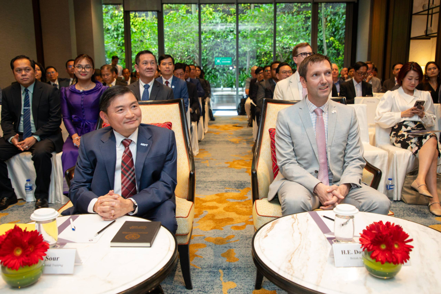 CAMBODIA-UK officially implemented the MOU to promote human resource