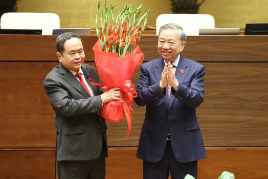 陈青敏再次当选越南国会主席 