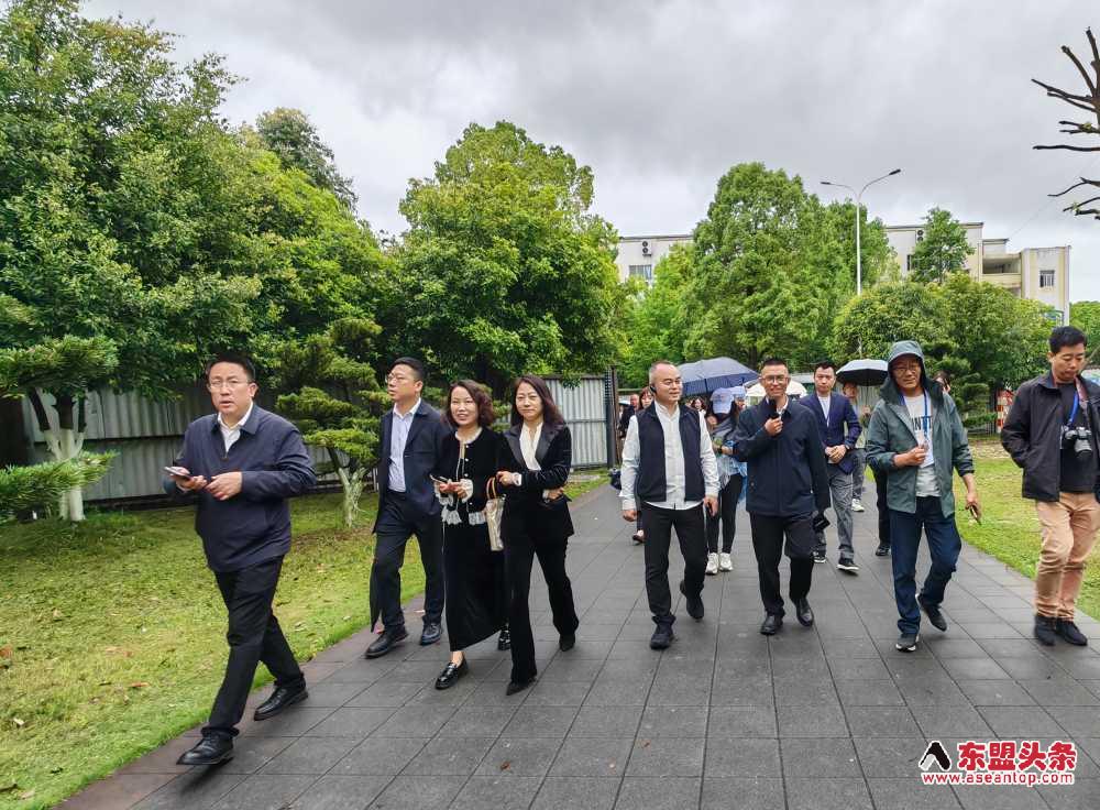 中国内陆“边城”秀山教育逆袭创奇迹：新建高中68人考入清华北大，职教深耕非遗文化