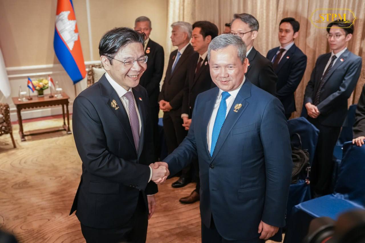 柬埔寨首相洪玛奈与新加坡总理黄循财在宿务举行会谈 聚焦经贸合作 