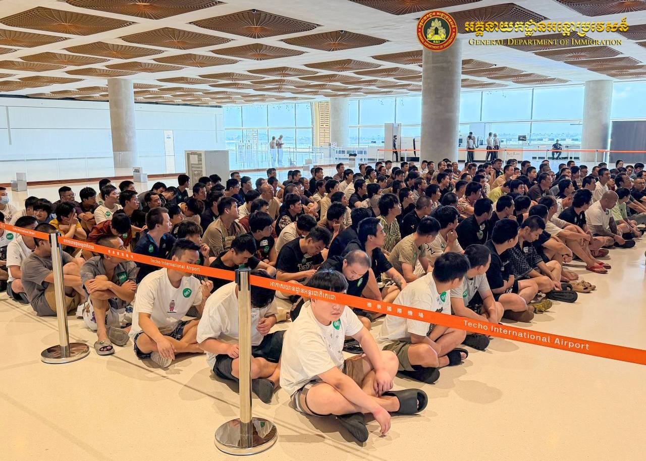 柬埔寨将500余名中国籍涉诈和非法居留人员遣返