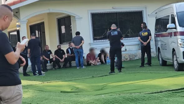 泰国警方突袭芭提雅附近豪宅 捣毁由中国公民经营涉毒电子烟工厂