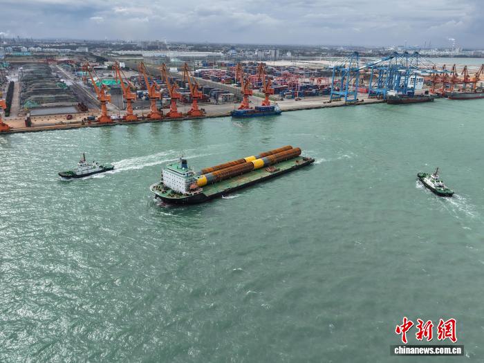 广西北海海上风电单桩基础设备出运越南