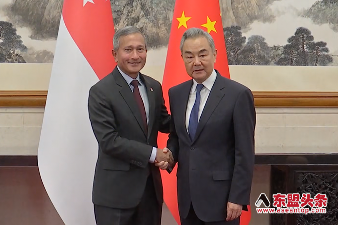 视频封面：【视频】中共中央政治局委员、外交部长王毅同新加坡外长维文举行会谈