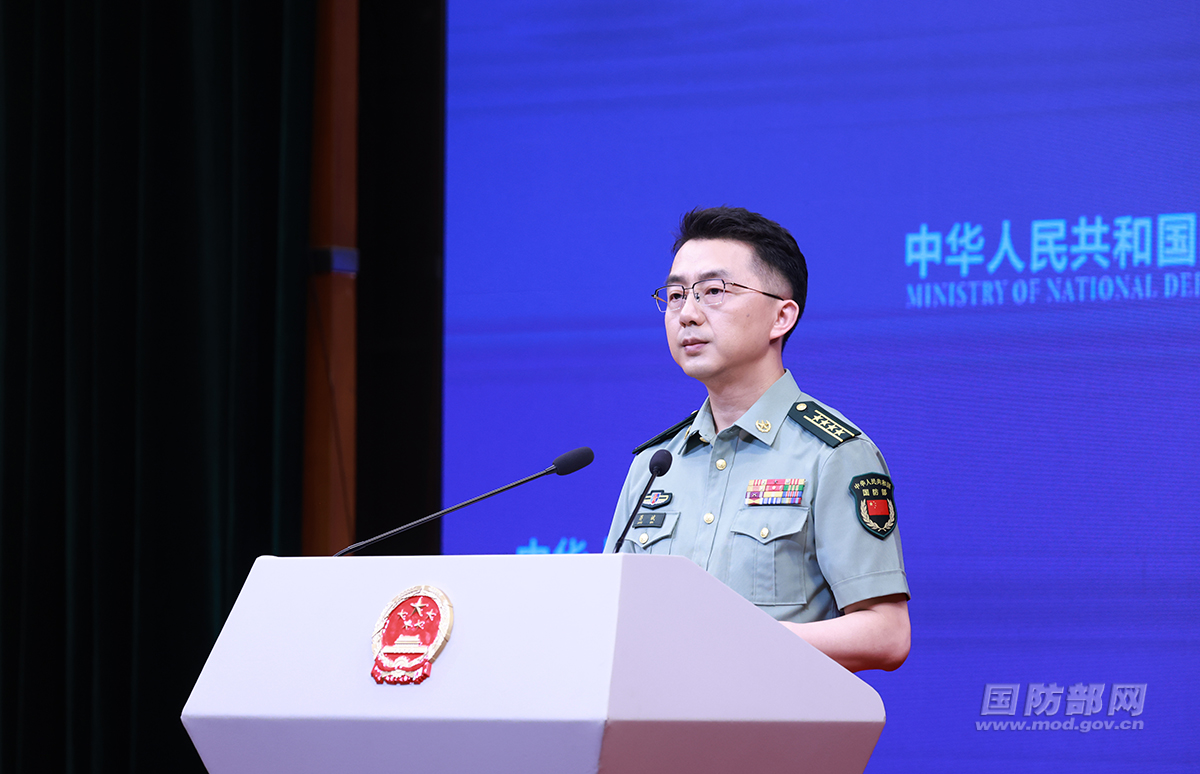 荷兰军机在南海遭中国军队“拦截” 中国国防部：敦促荷方停止侵权、冒险和挑衅 