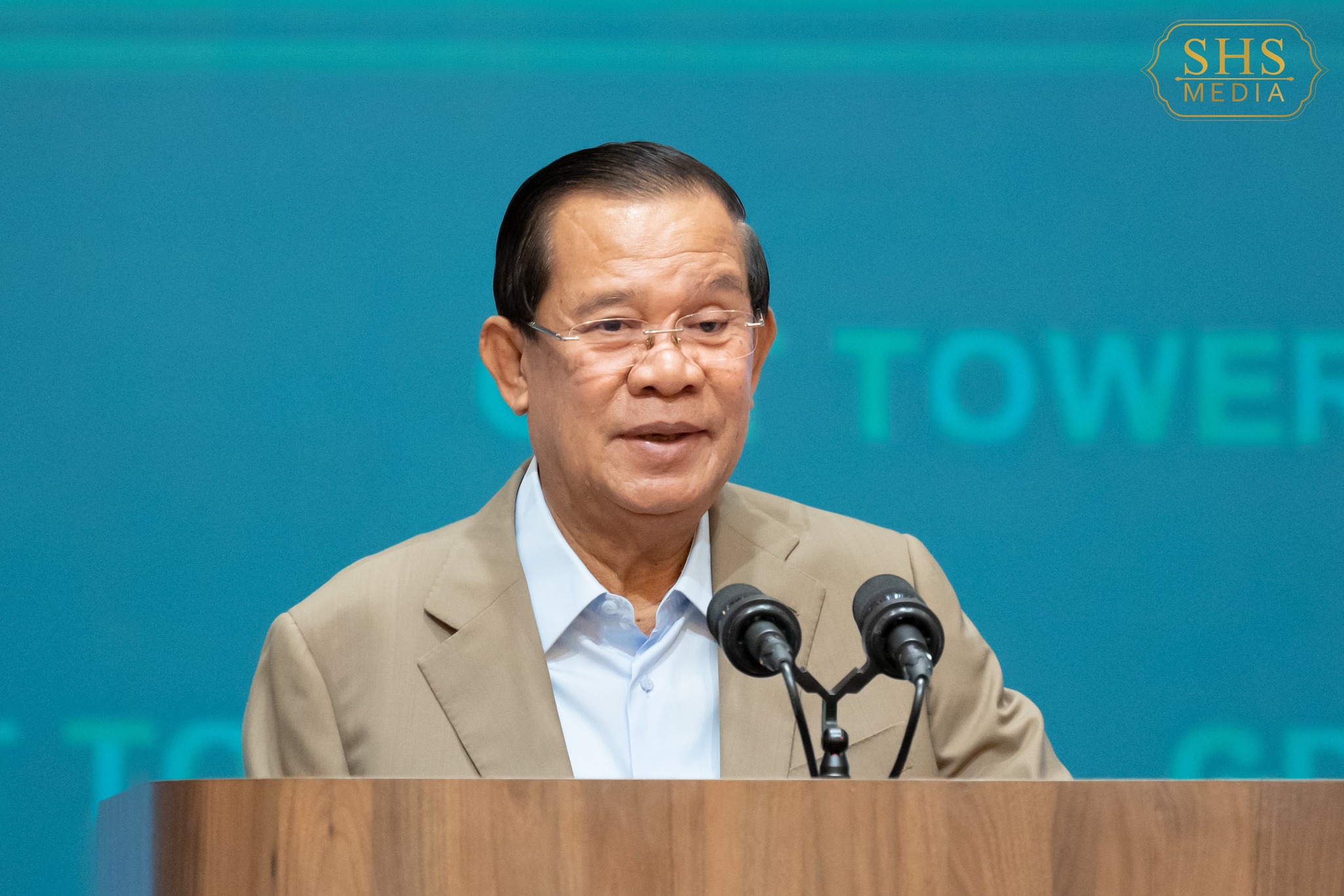 柬埔寨参议院主席洪森警告反对派停止颠覆政府图谋 重申推进财税改革