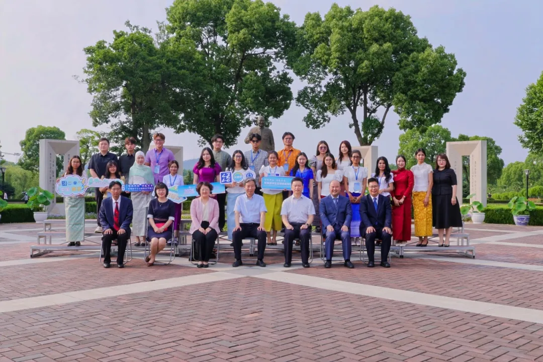 柬埔寨20名学子赴南京参加2026年“汉语桥”来华研习项目