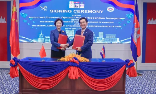 កម្ពុជា-ចិន ចុះហត្ថលេខាទទួលស្គាល់ប្រតិបត្តិករសេដ្ឋកិច្ចចំនួន ១១ក្រុមហ៊ុន គាំទ្រដល់វិស័យធុរកិច្ចពាណិជ្ជកម្មនៃប្រទេសទាំងពីរ