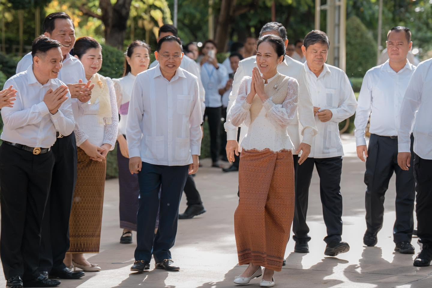 柬埔寨首相洪玛奈夫人碧占莫妮出席“乌栋禅修佛教中心宝殿”奠基仪式